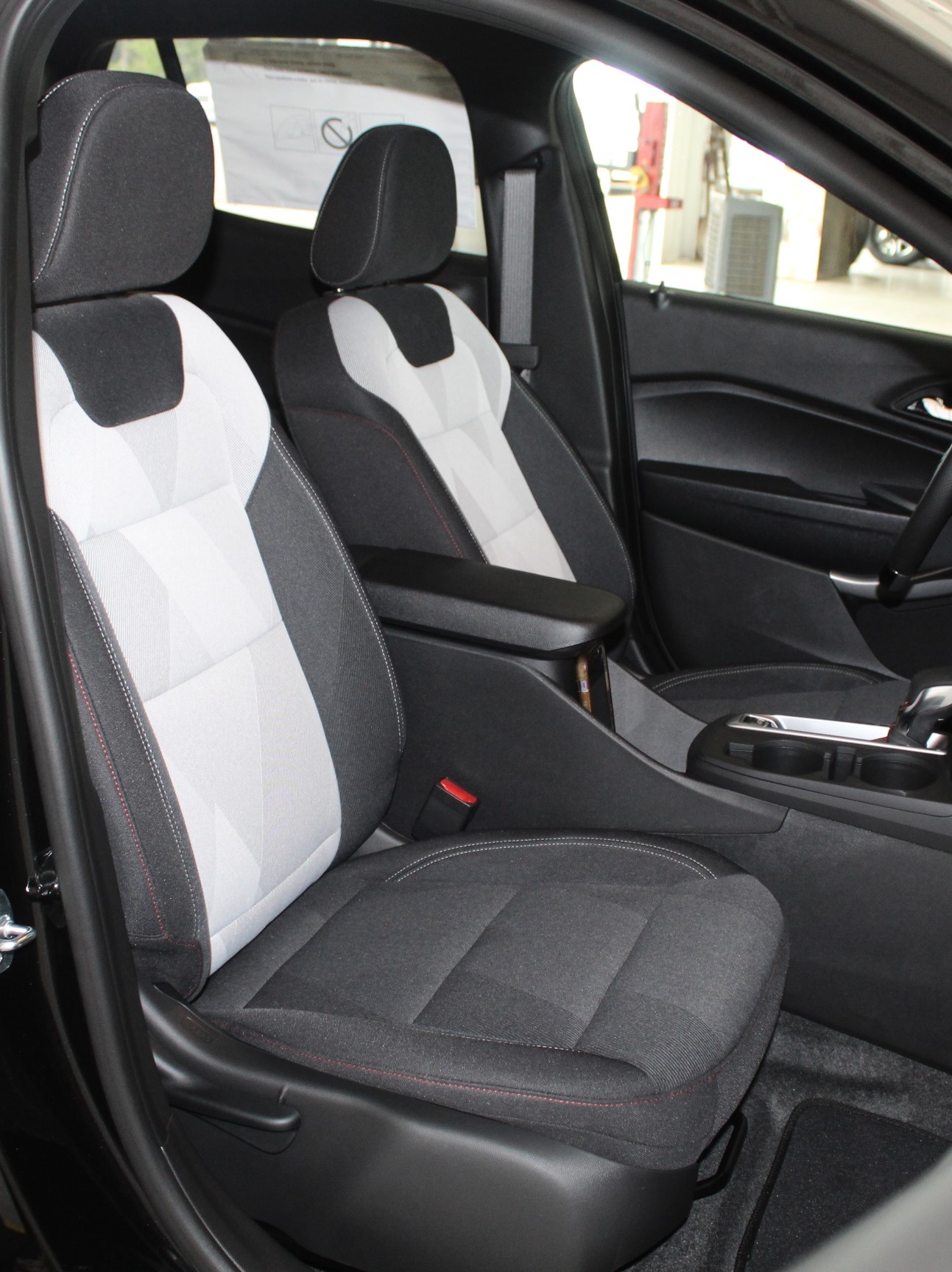 2025 Chevrolet Trax photo 10