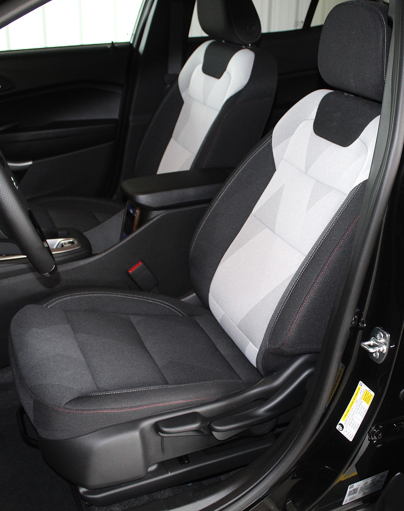 2025 Chevrolet Trax photo 4