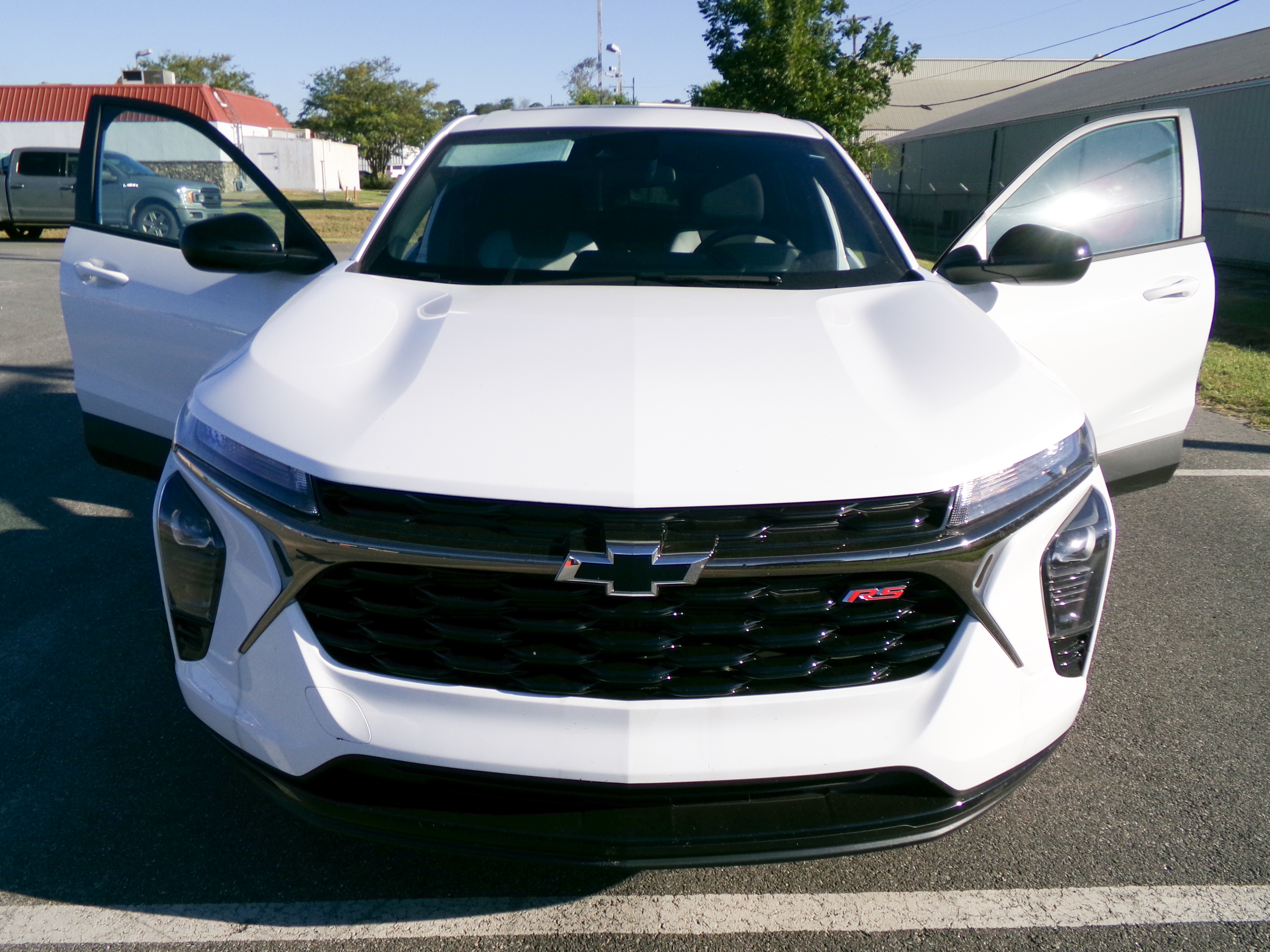 New 2026 Summit White Chevrolet 1RS image 6