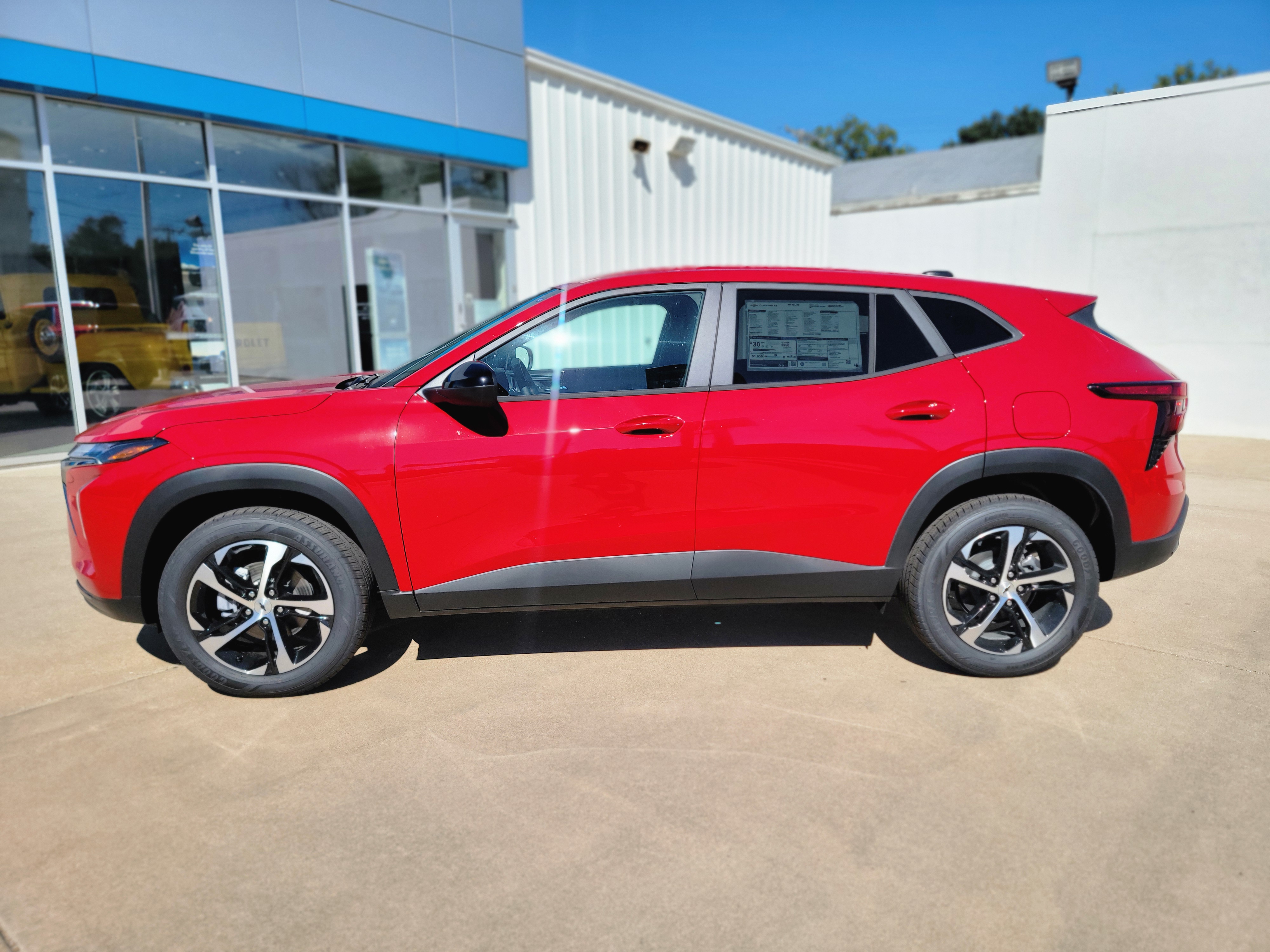 2026 Chevrolet Trax RS - Photo 8