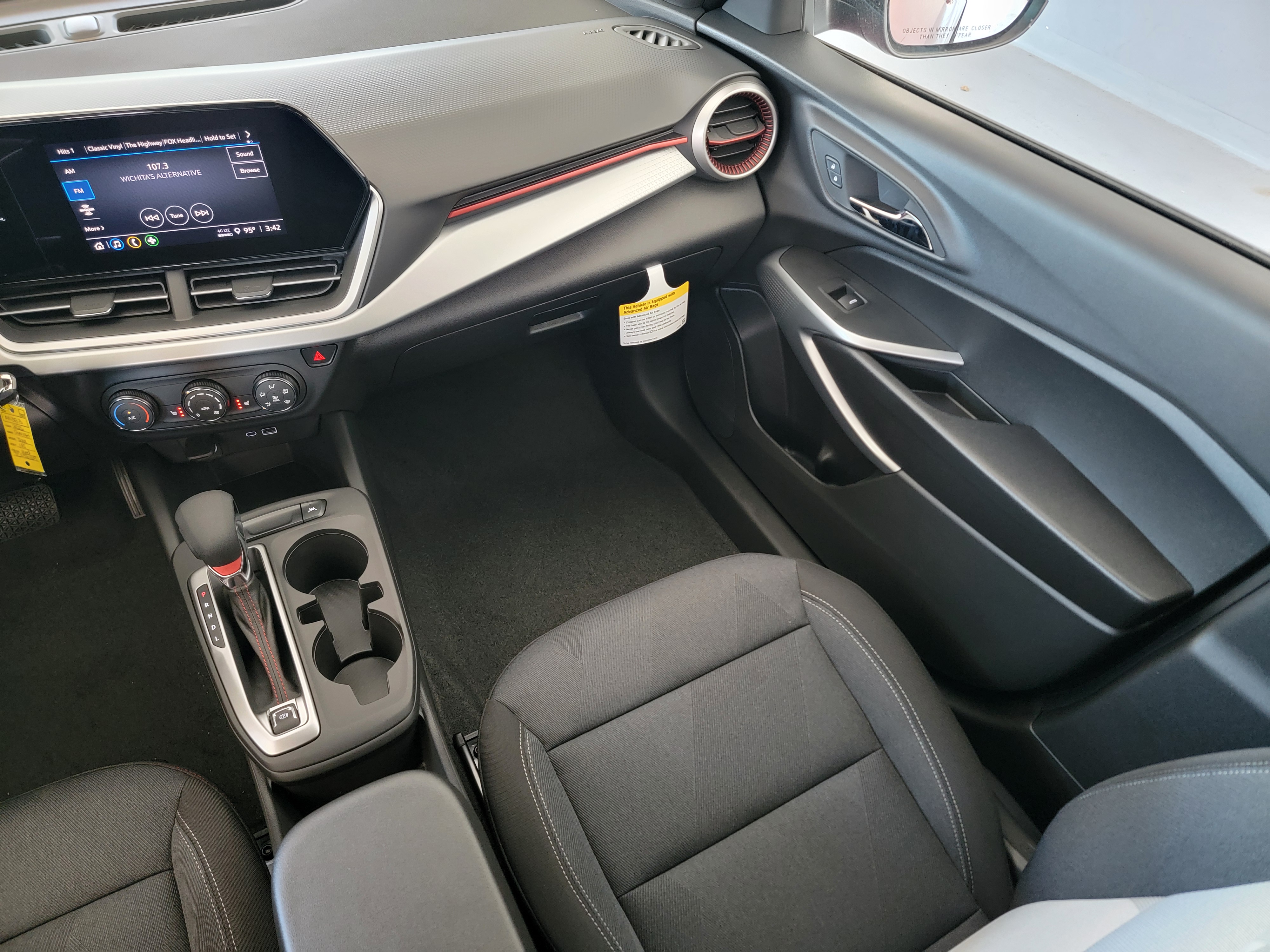 2026 Chevrolet Trax RS - Photo 22