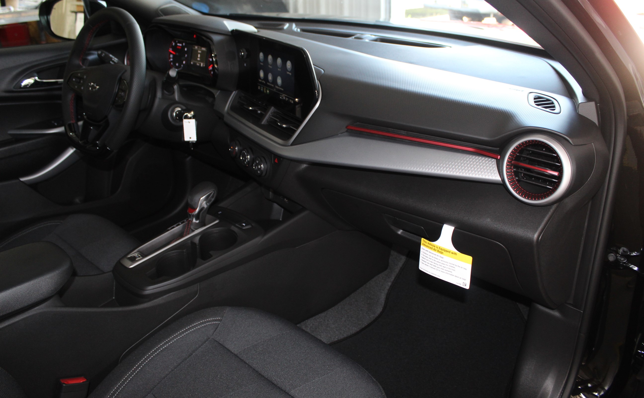 2025 Chevrolet Trax photo 4