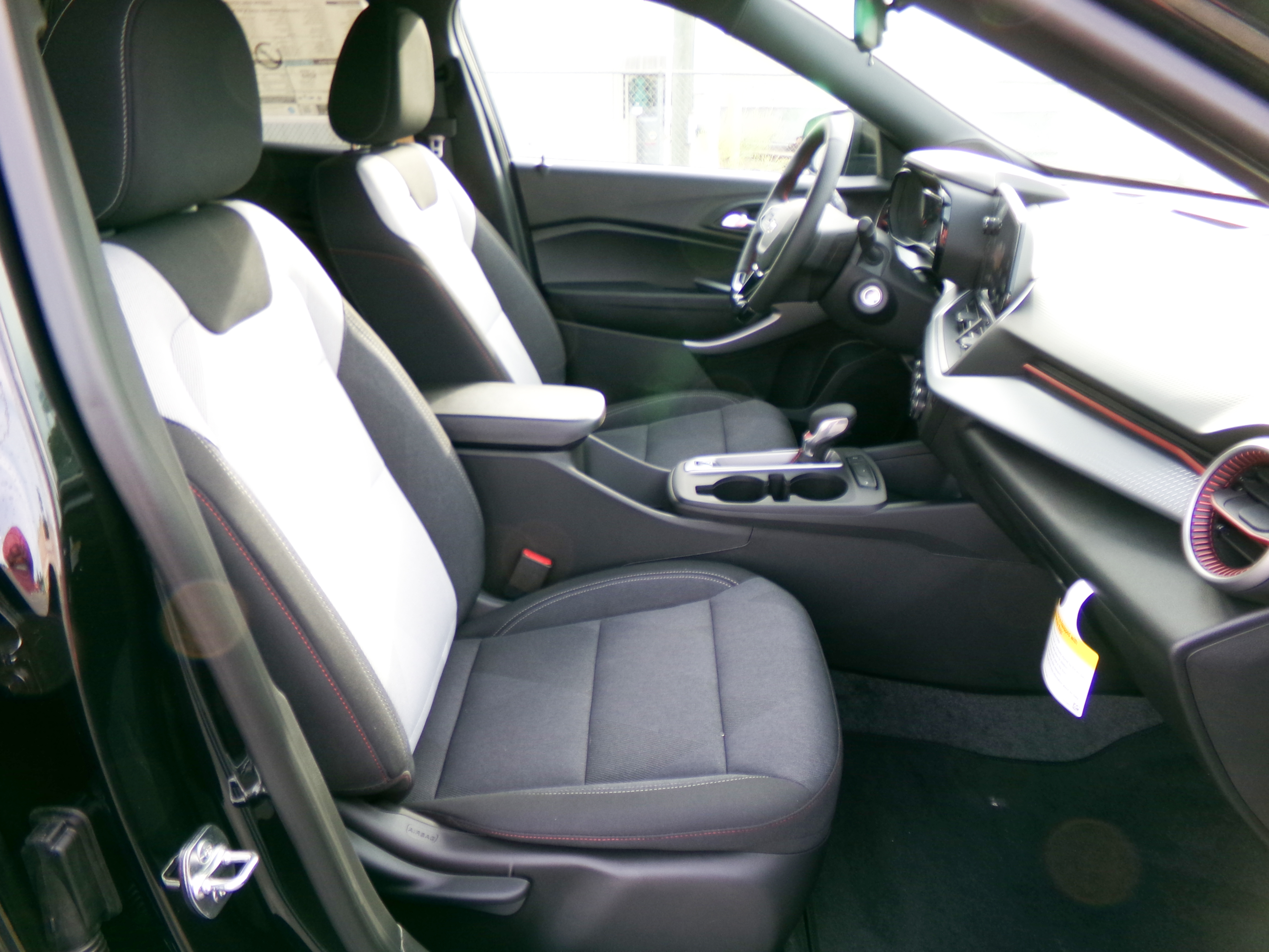 2026 Chevrolet Trax RS - Photo 15