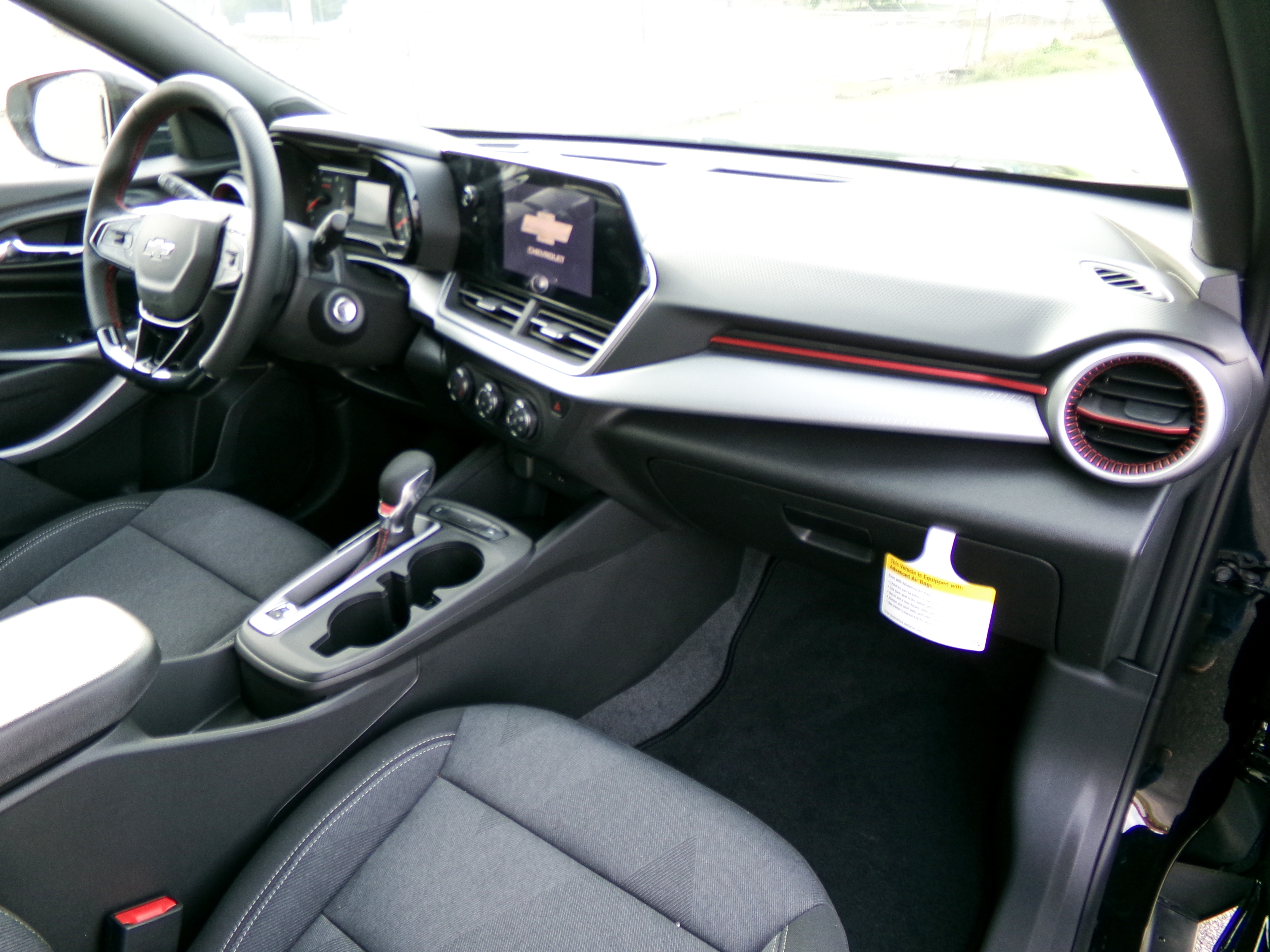 2026 Chevrolet Trax RS - Photo 16