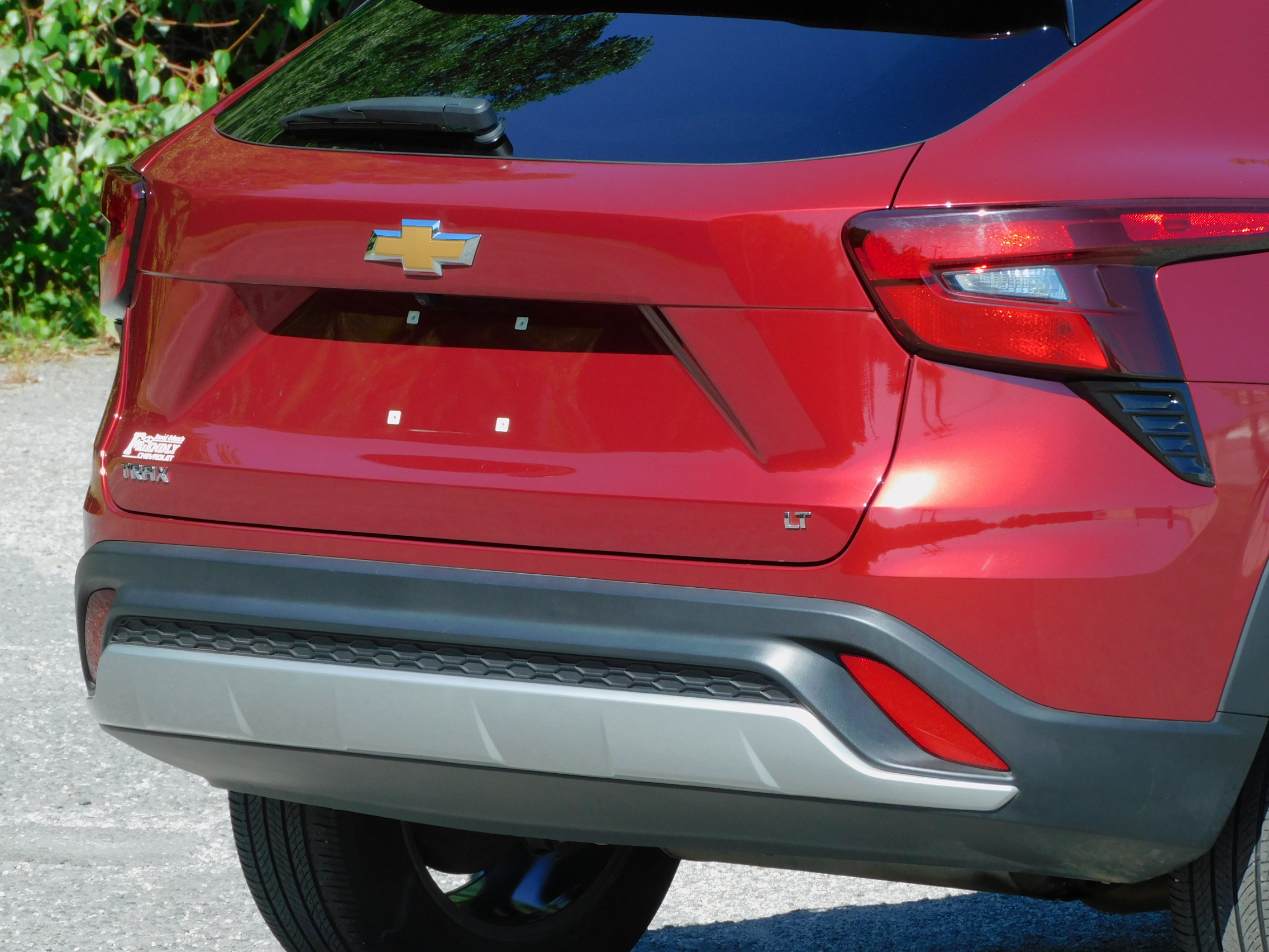Used 2024 Crimson Metallic Chevrolet LT image 10