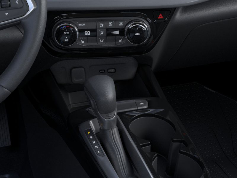 2025 Chevrolet Trax LT photo 38