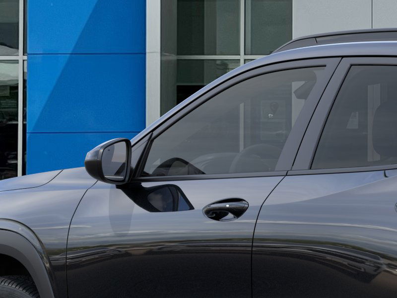 2025 Chevrolet Trax LT photo 11