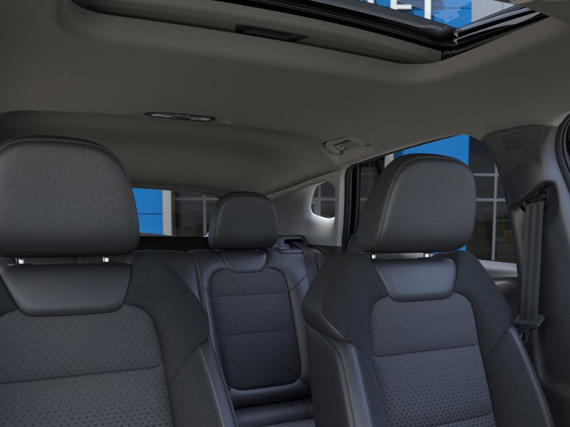2025 Chevrolet Trax LT photo 21
