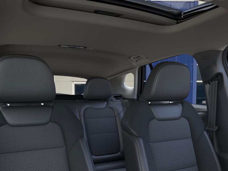 2025 Chevrolet Trax LT photo 15