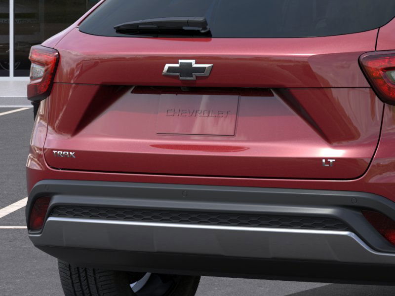 2025 Chevrolet Trax LT photo 32