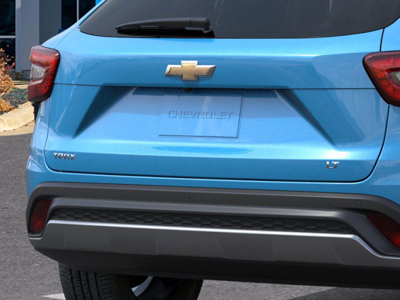 2025 Chevrolet Trax LT photo 13