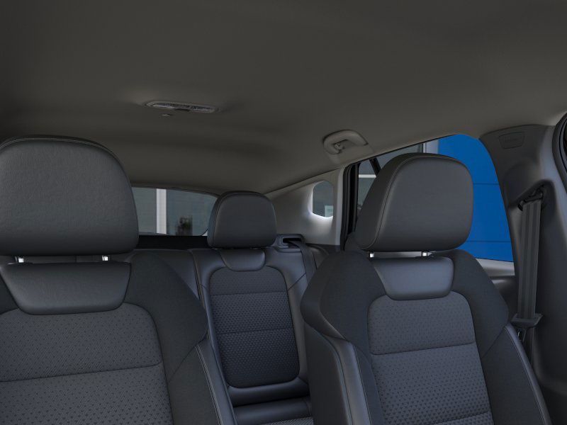 2025 Chevrolet Trax LT photo 18