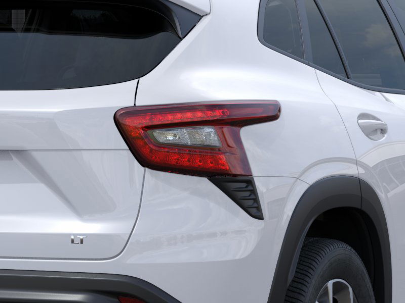 2025 Chevrolet Trax LT photo 8