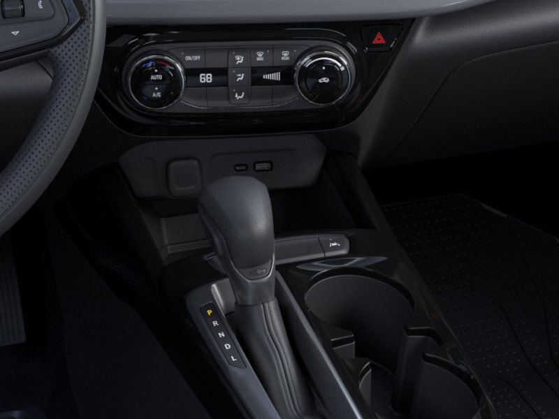 2025 Chevrolet Trax LT photo 19
