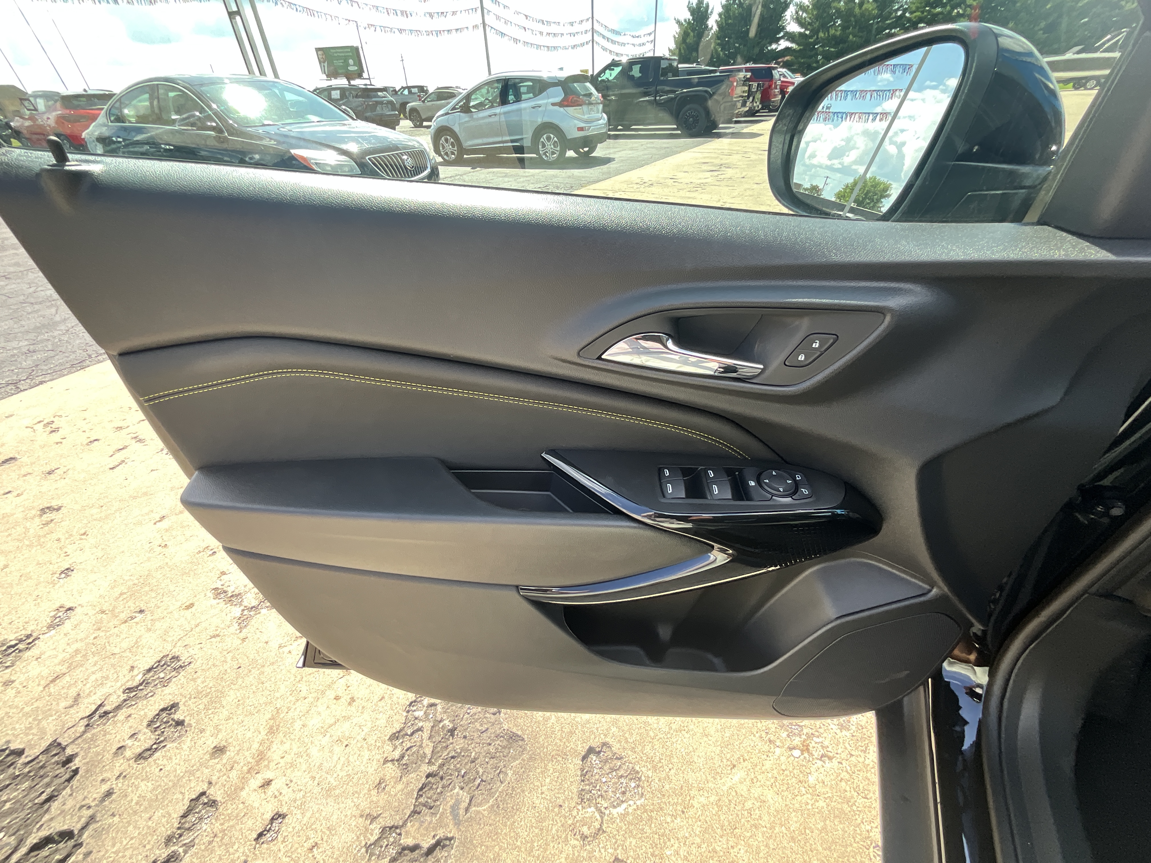 New 2026 Mosaic Black Metallic Chevrolet LT image 16