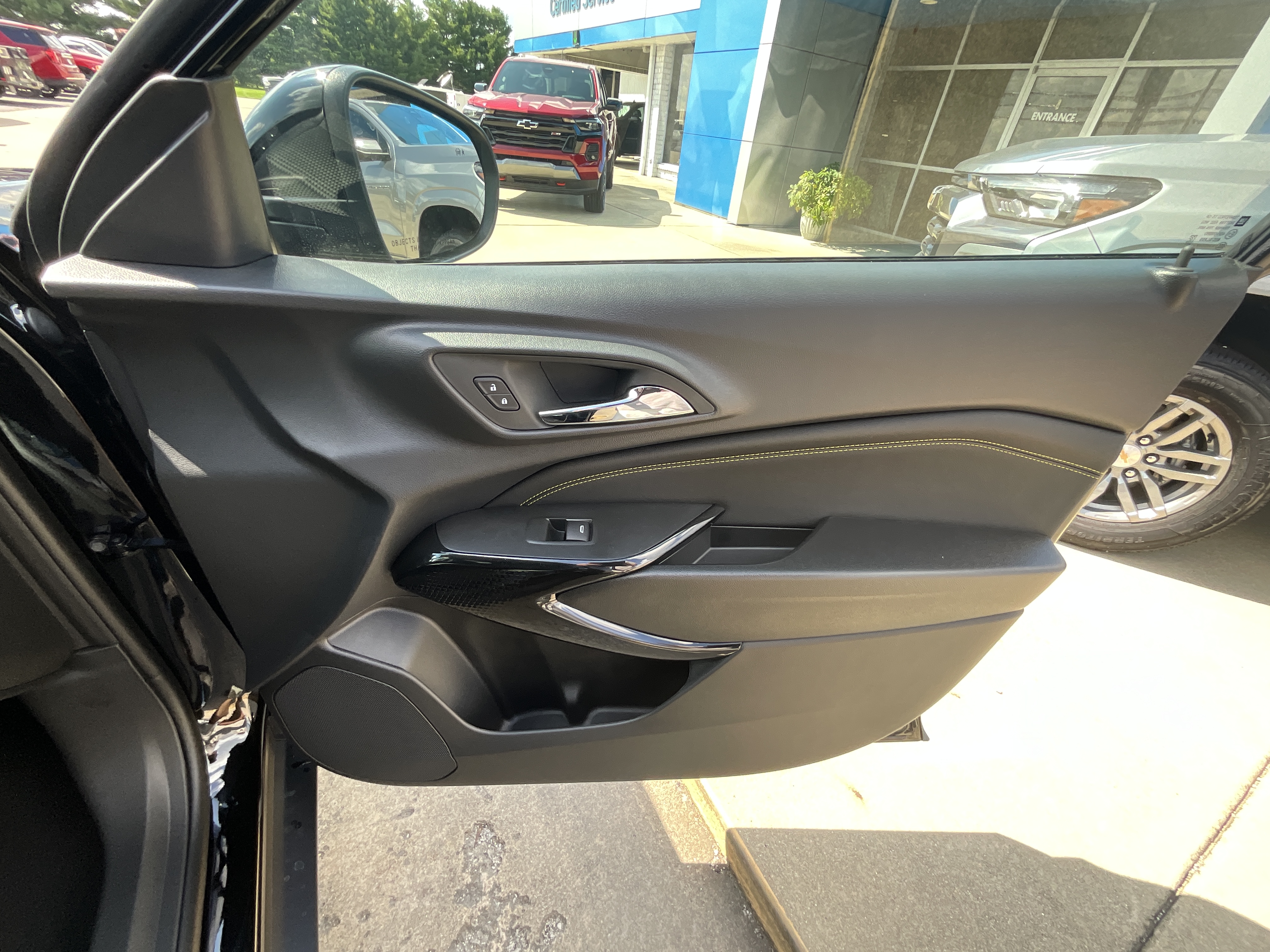 New 2026 Mosaic Black Metallic Chevrolet LT image 22