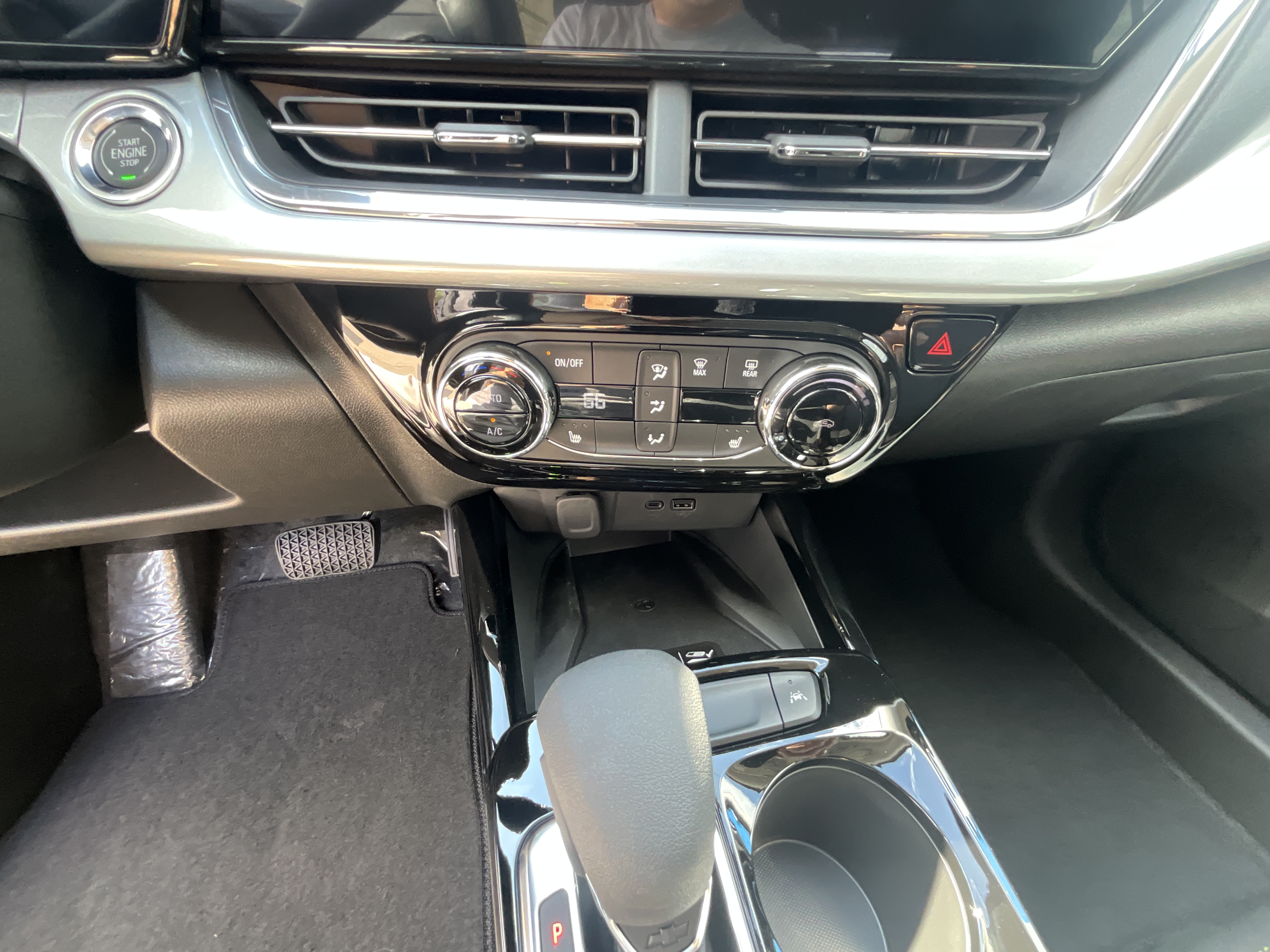 New 2026 Mosaic Black Metallic Chevrolet LT image 11