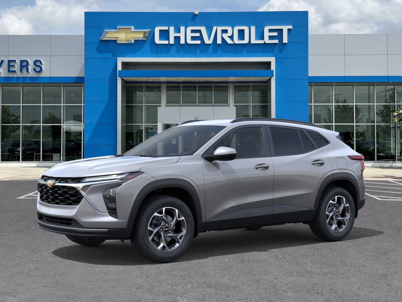 2025 Chevrolet Trax LT photo 2