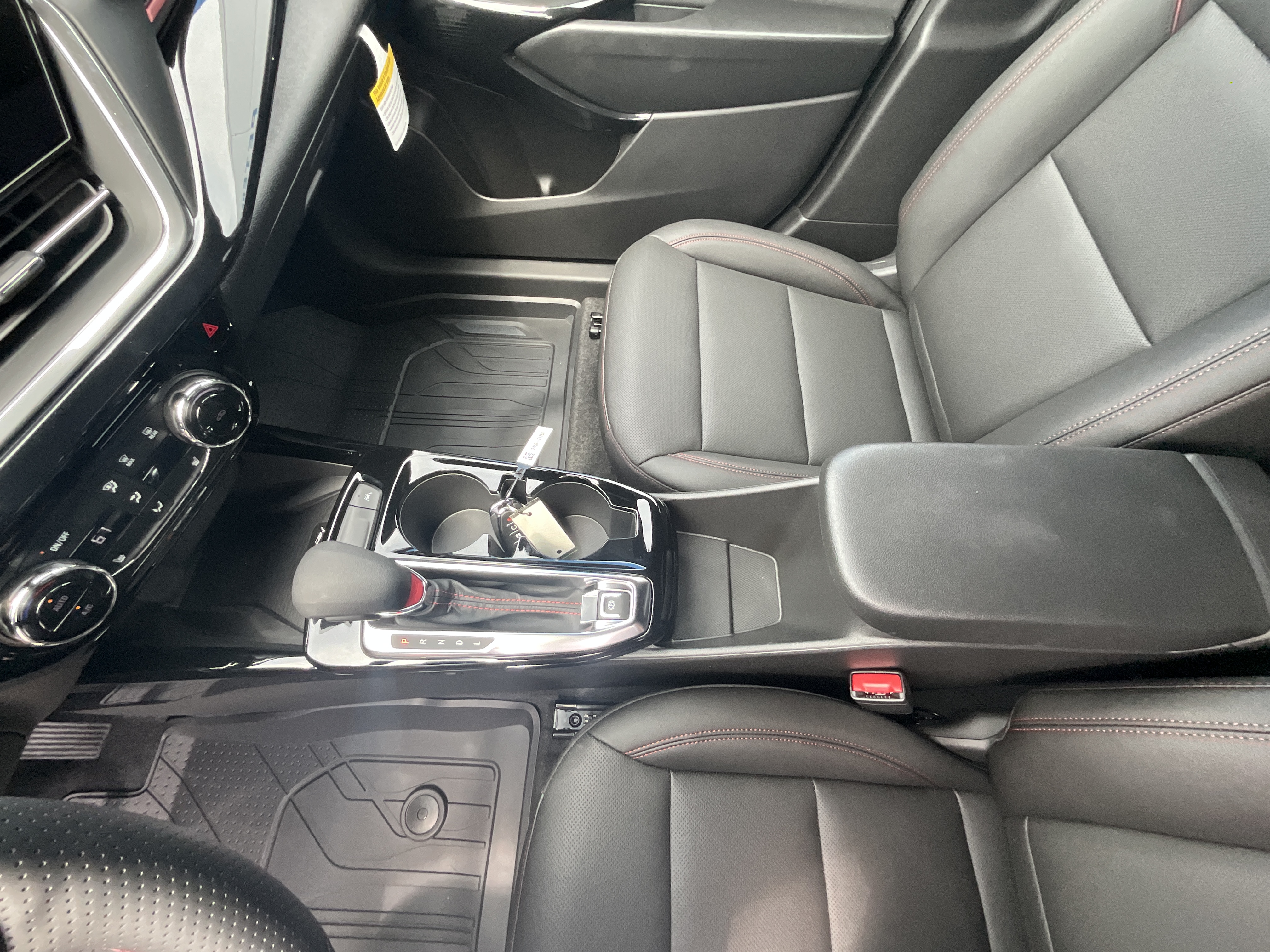 2026 Chevrolet Trax RS - Photo 12