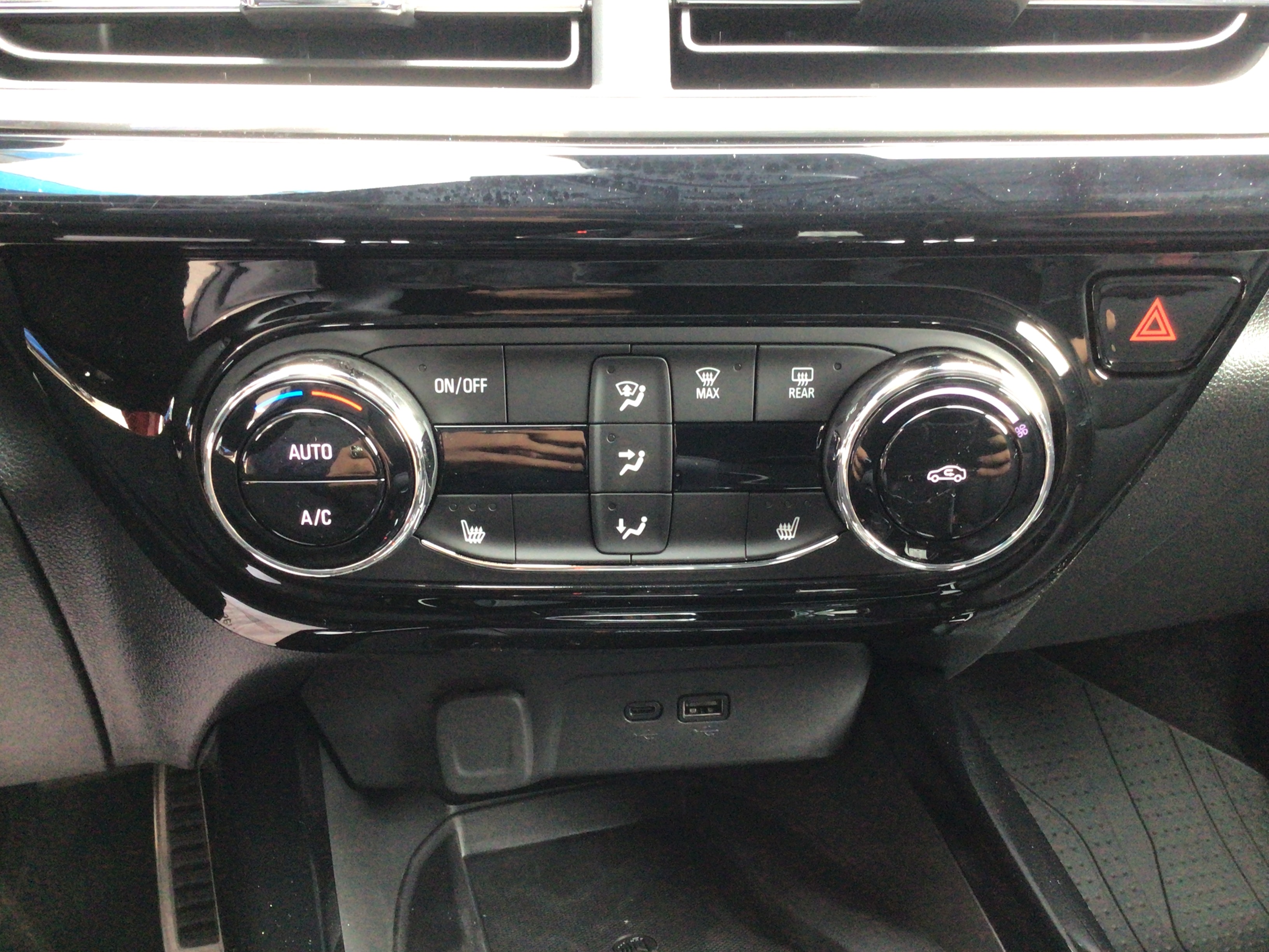 2026 Chevrolet Trax RS - Photo 24