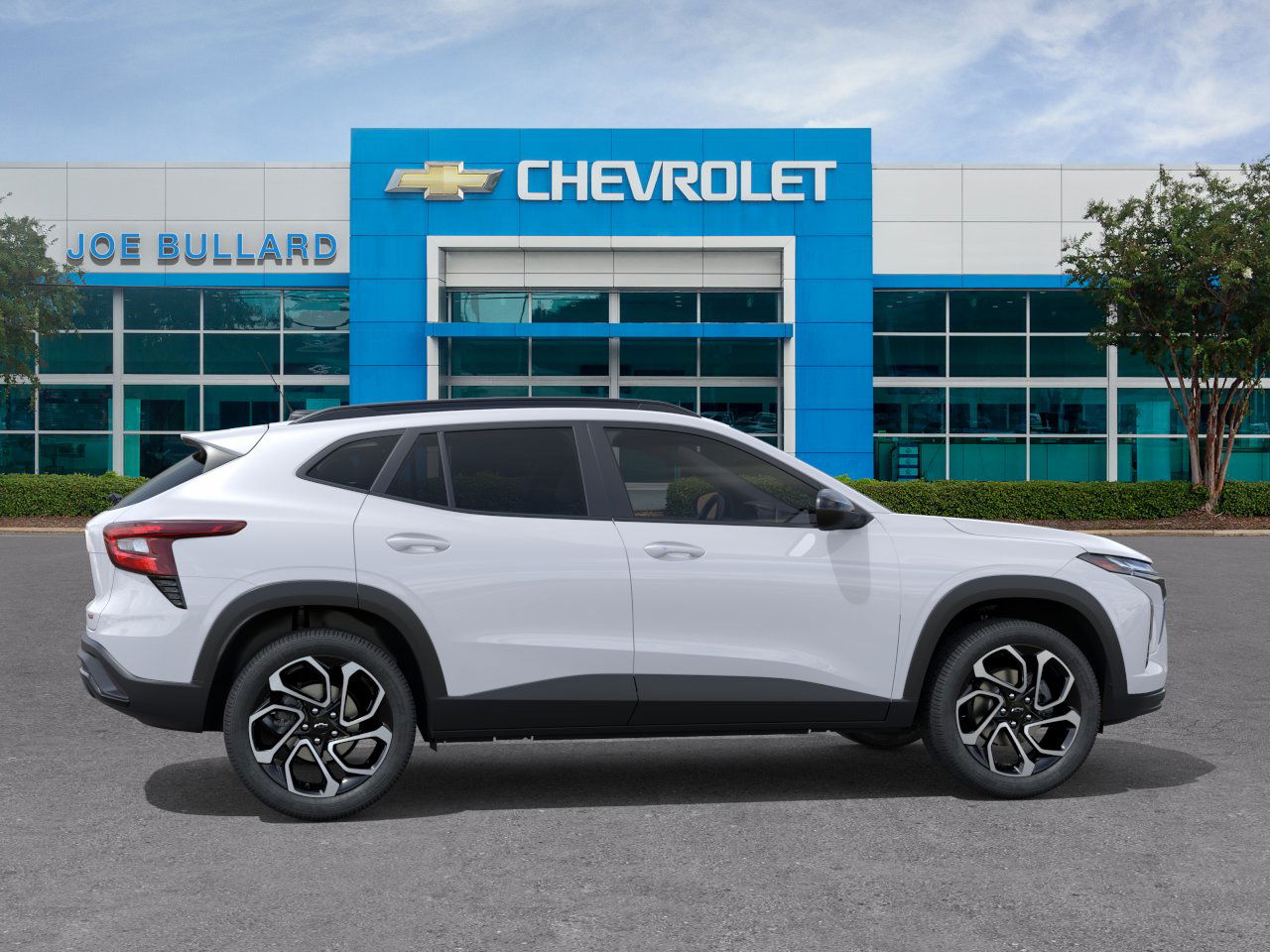 2026 Chevrolet Trax photo 2