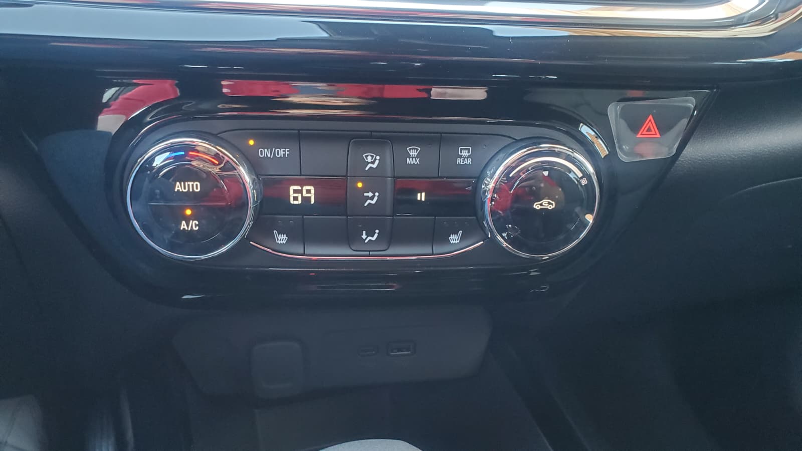 2026 Chevrolet Trax RS - Photo 17