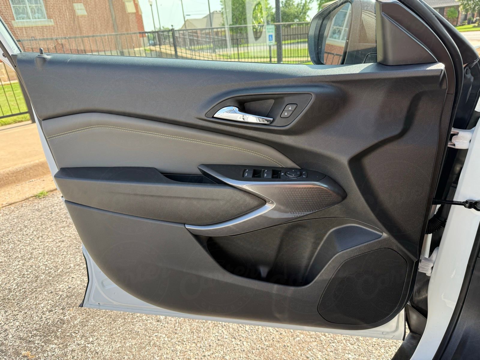 2025 Chevrolet Trax ACTIV photo 11