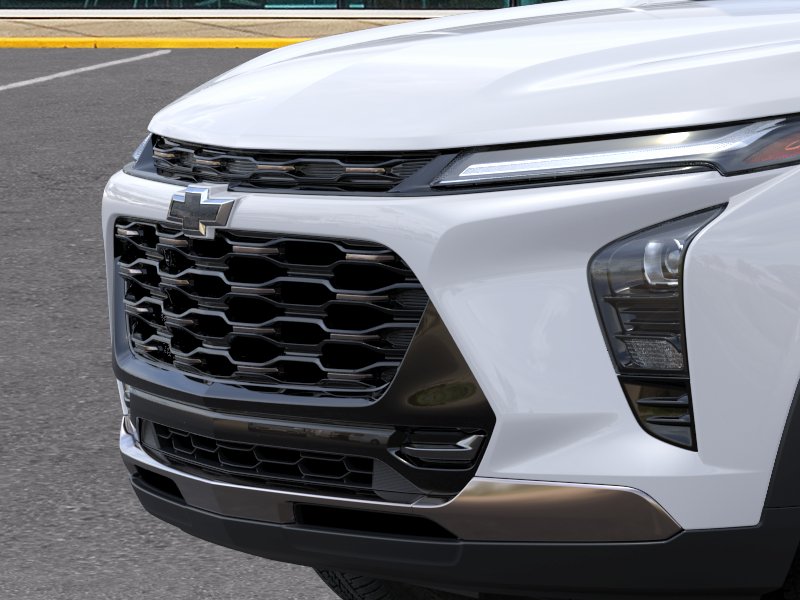 New 2026 Summit White Chevrolet ACTIV image 39