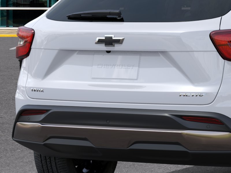 New 2026 Summit White Chevrolet ACTIV image 40