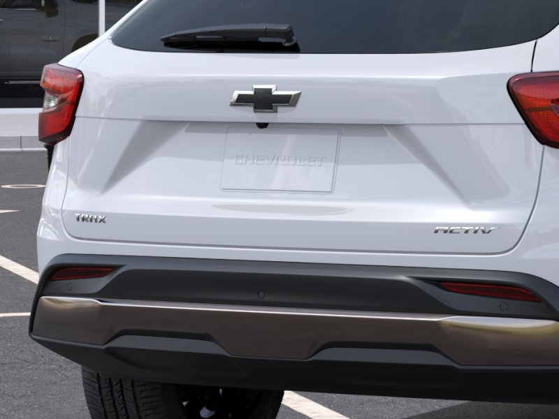 New 2026 Summit White Chevrolet ACTIV image 38
