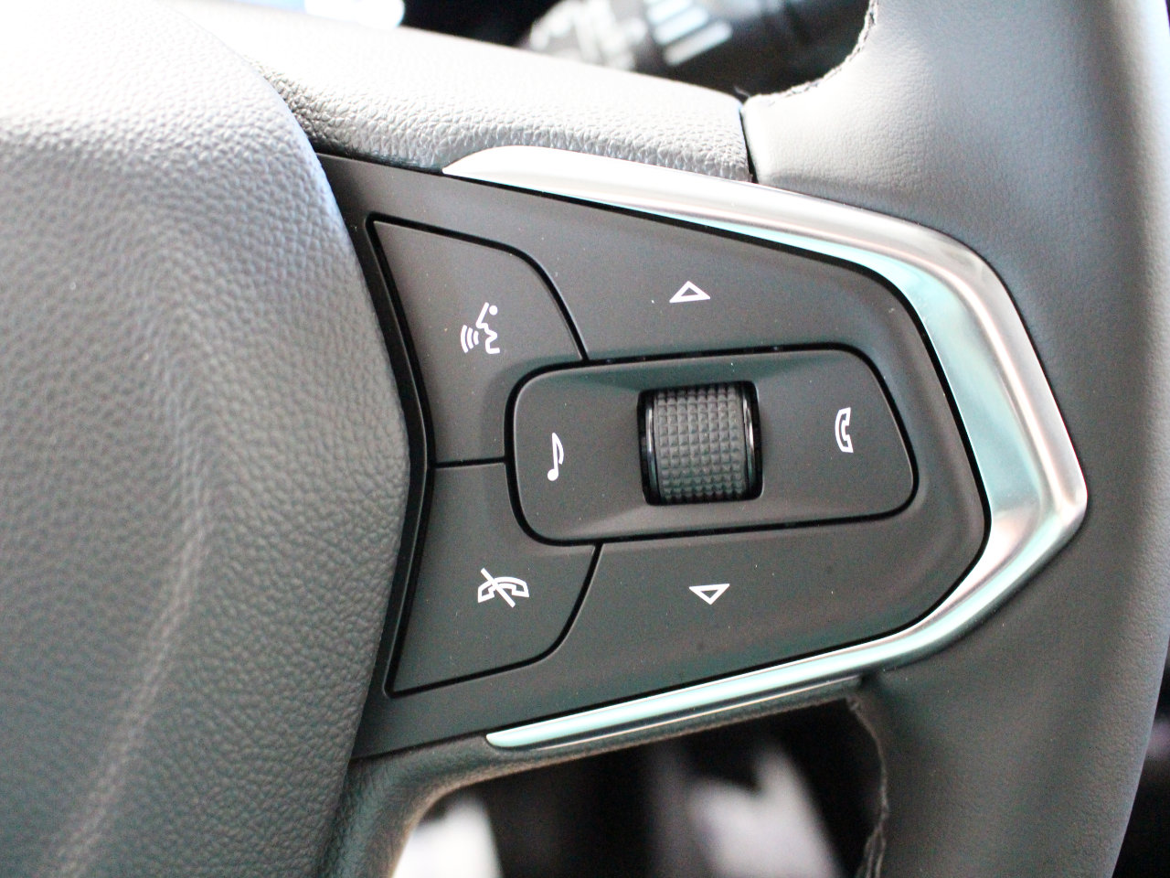 2026 Chevrolet Trax Activ - Photo 18