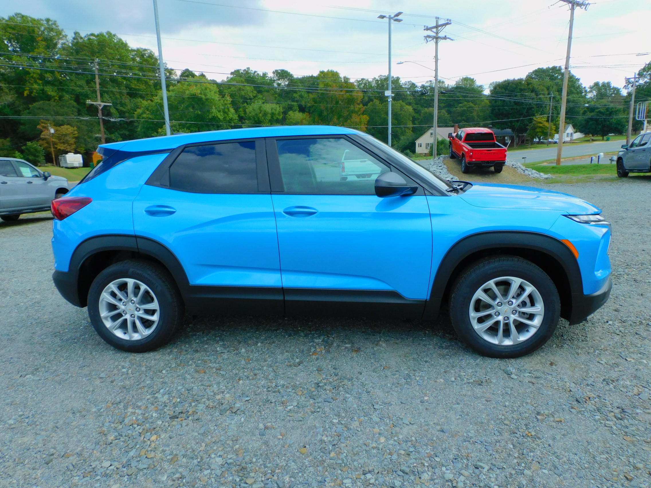 2025 Chevrolet Trailblazer LS photo 5