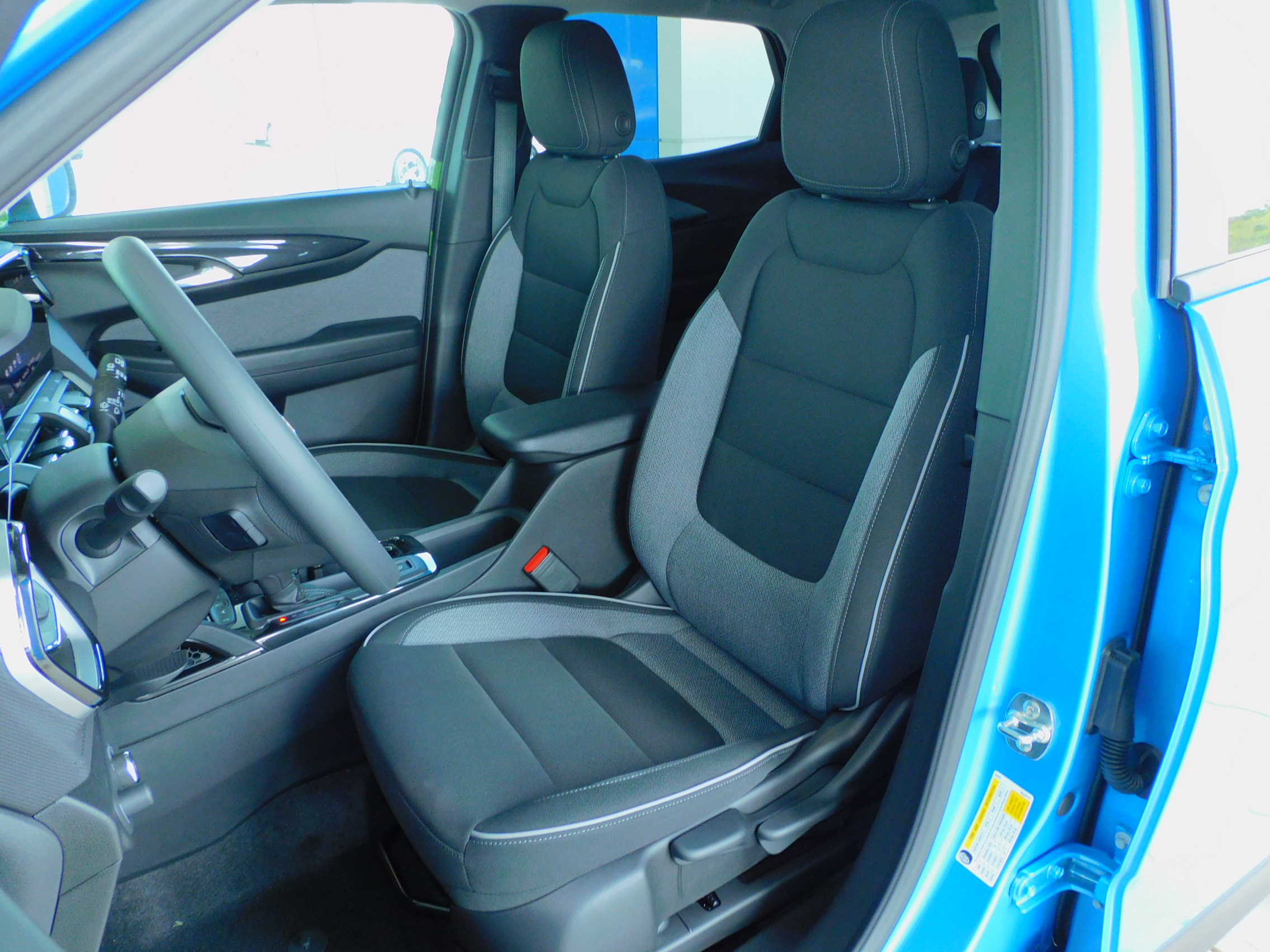 2025 Chevrolet Trailblazer LS photo 11