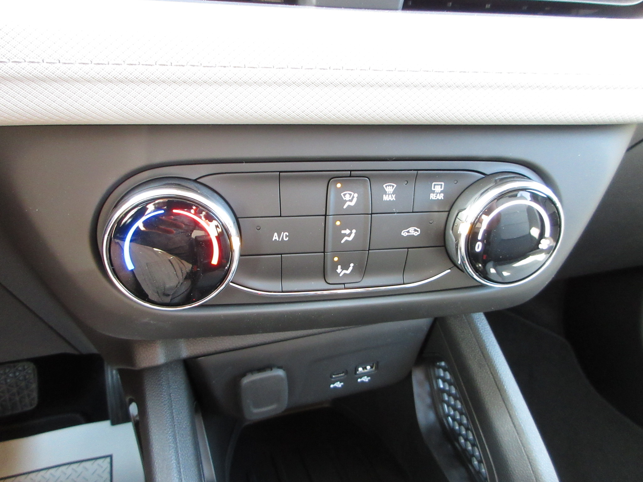 2026 Chevrolet Trailblazer LS - Photo 13