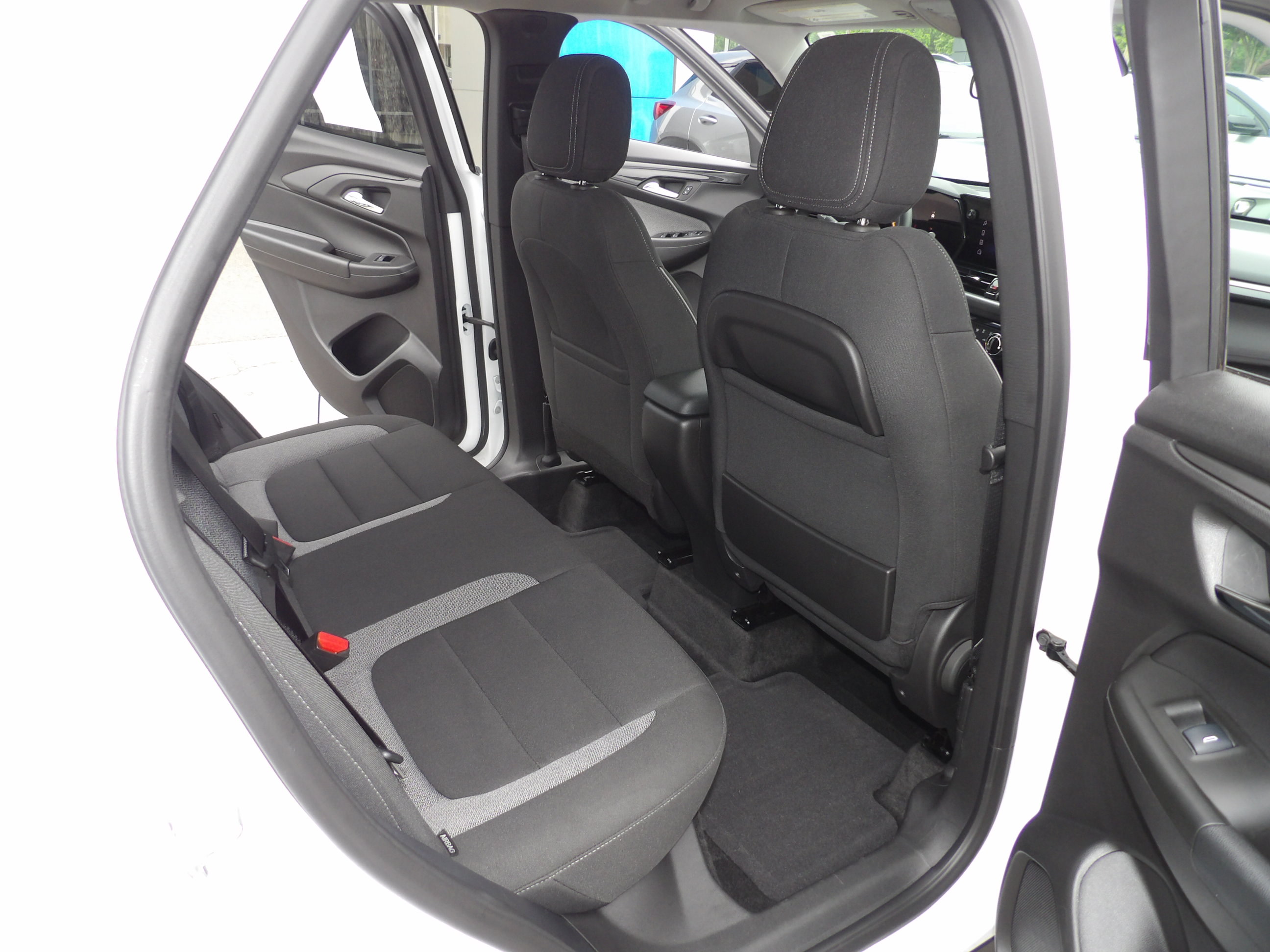 Used 2025 Summit White Chevrolet LT image 15