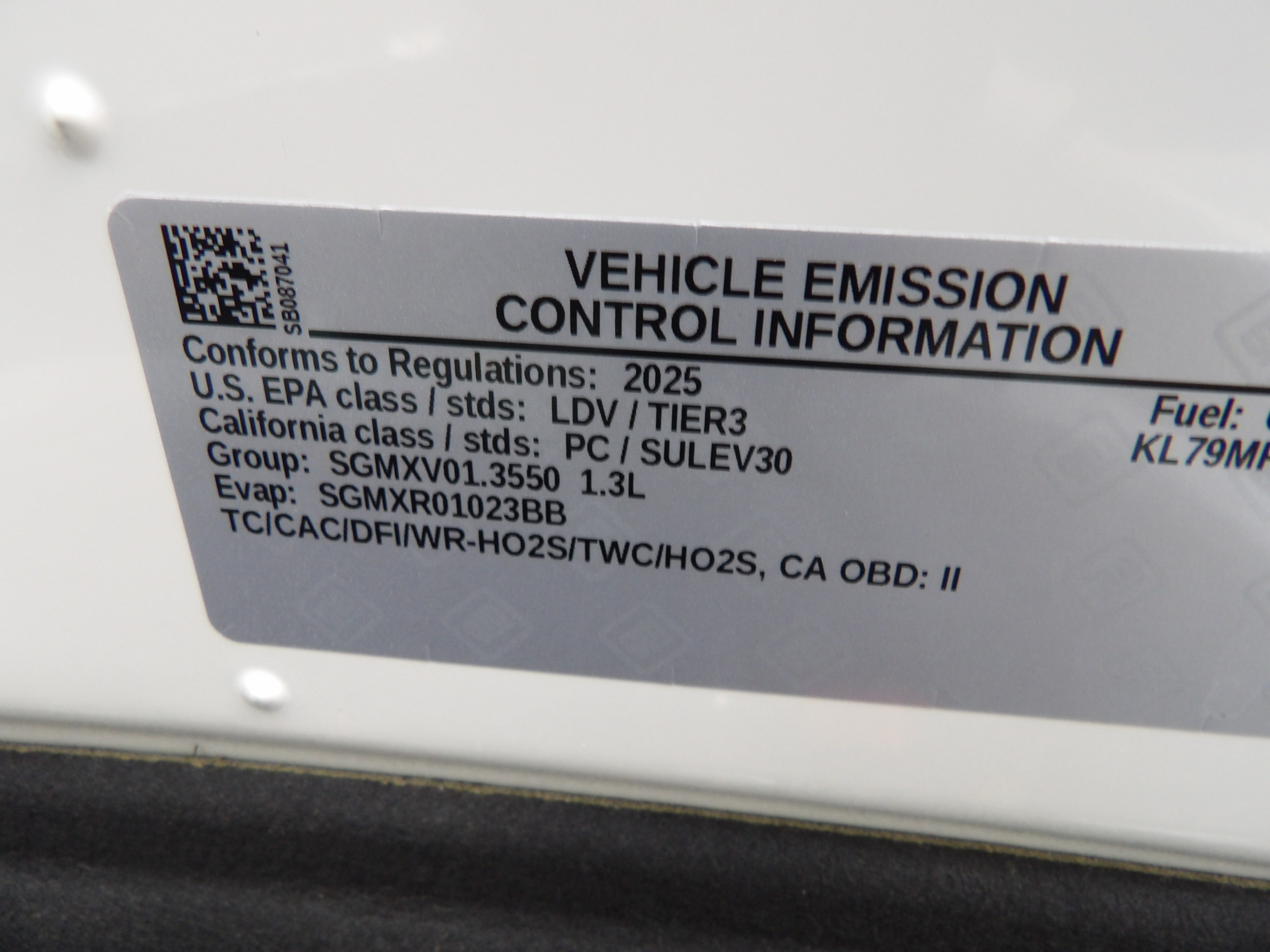Used 2025 Summit White Chevrolet LT image 25