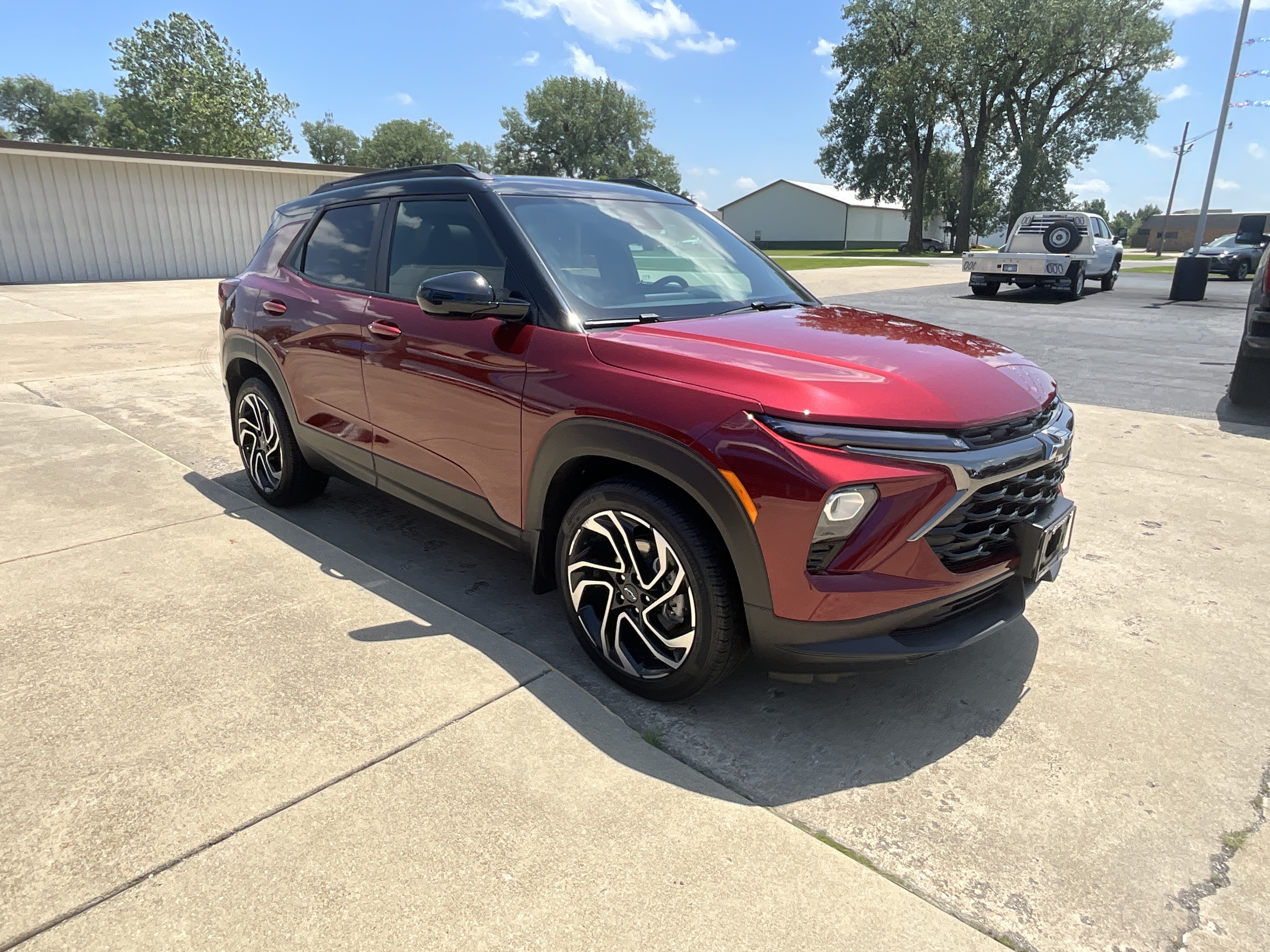 View vehicle photo 5