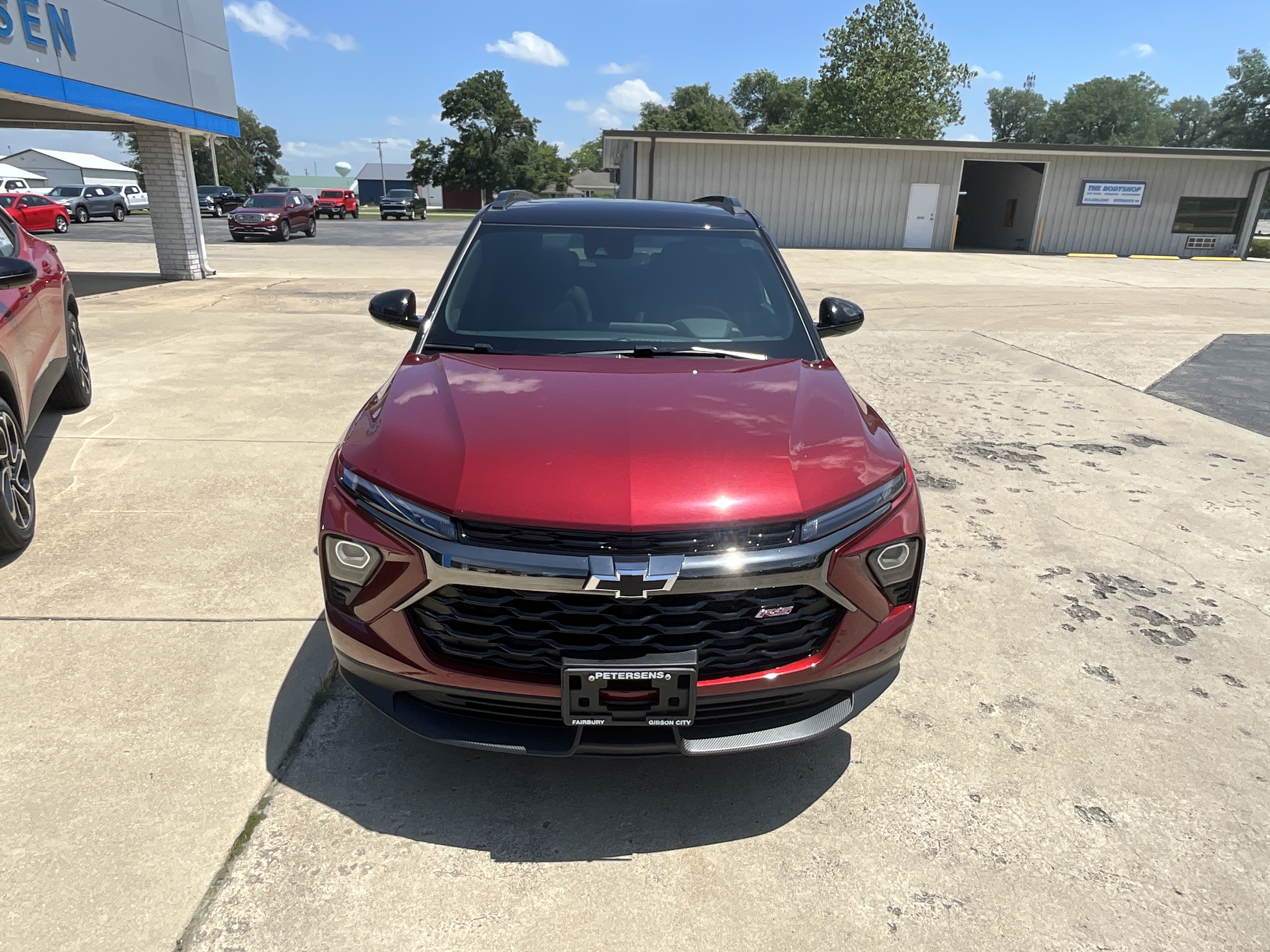 View vehicle photo 3