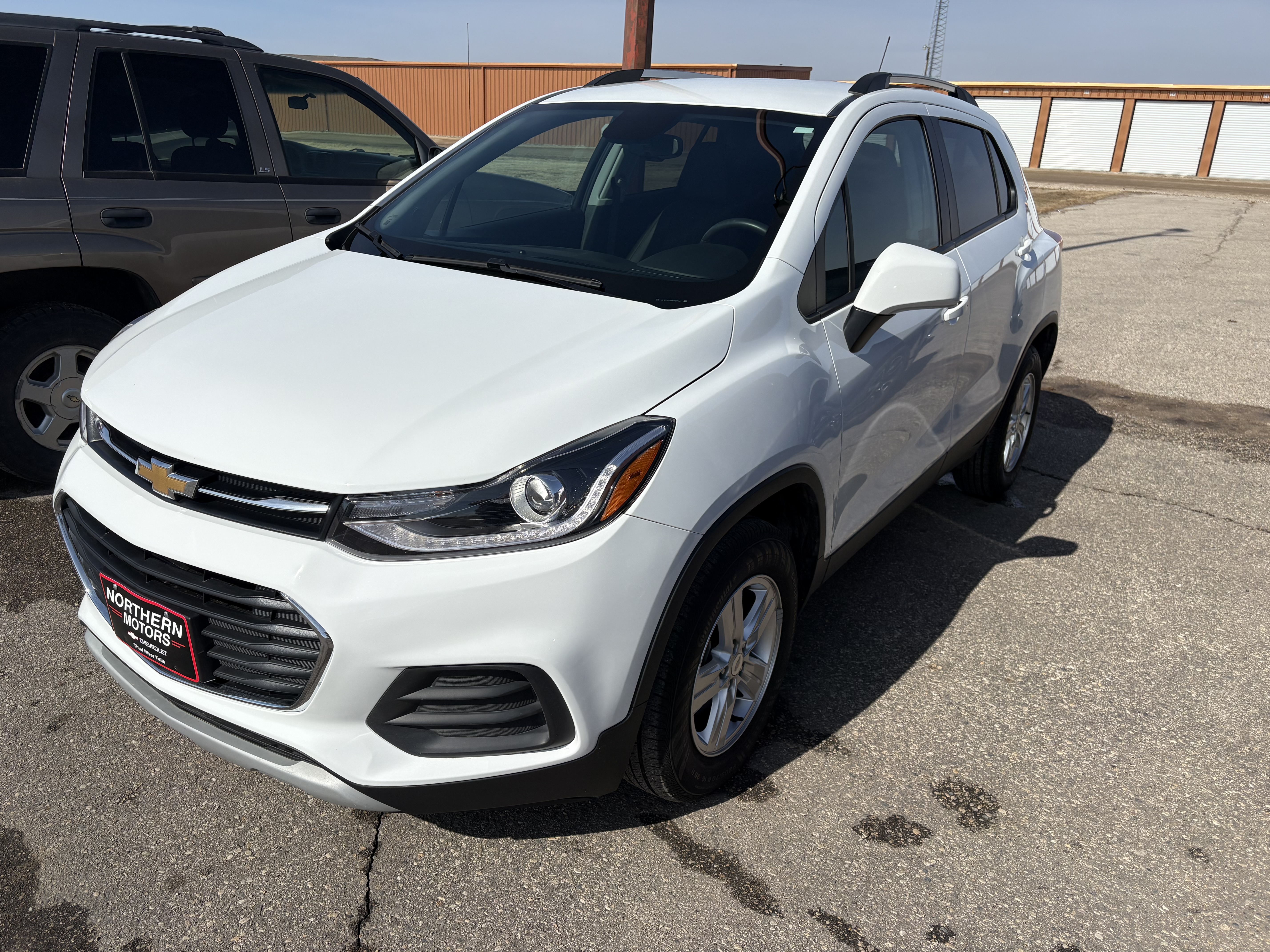 Used 2022 Chevrolet Trax LT with VIN KL7CJPSM8NB569741 for sale in Thief River Falls, Minnesota