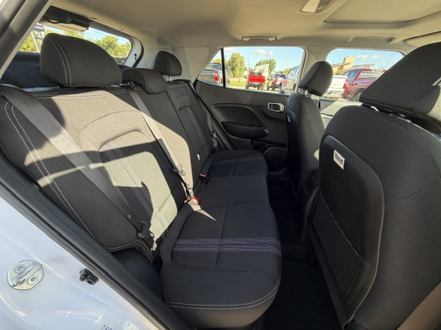 2023 Hyundai Venue SEL - Photo 16