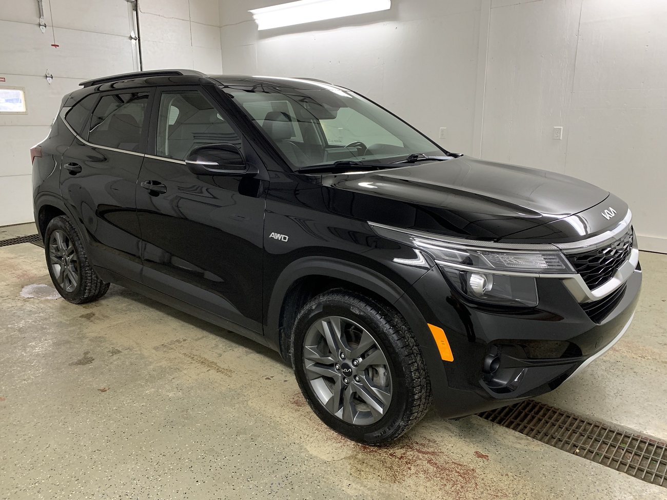 2023 Kia Seltos S's photo