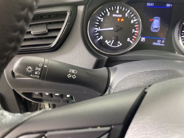 Pre-Owned 2019 Nissan Rogue SV
