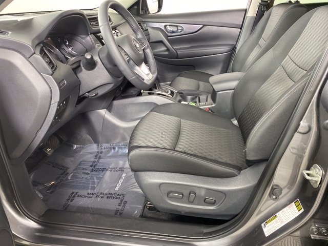 Pre-Owned 2019 Nissan Rogue SV