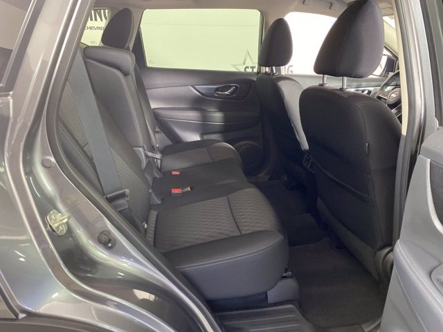 Pre-Owned 2019 Nissan Rogue SV