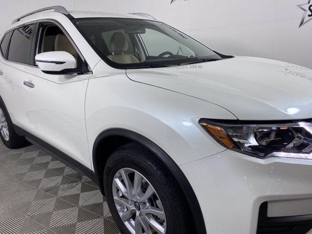 Pre-Owned 2018 Nissan Rogue SV