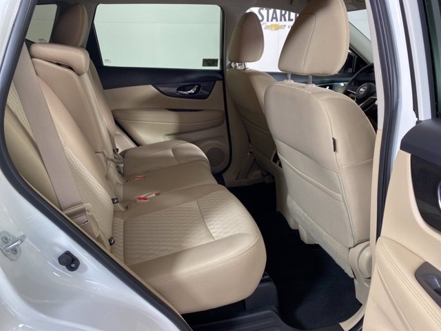 Pre-Owned 2018 Nissan Rogue SV