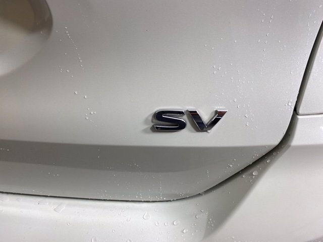 Pre-Owned 2018 Nissan Rogue SV