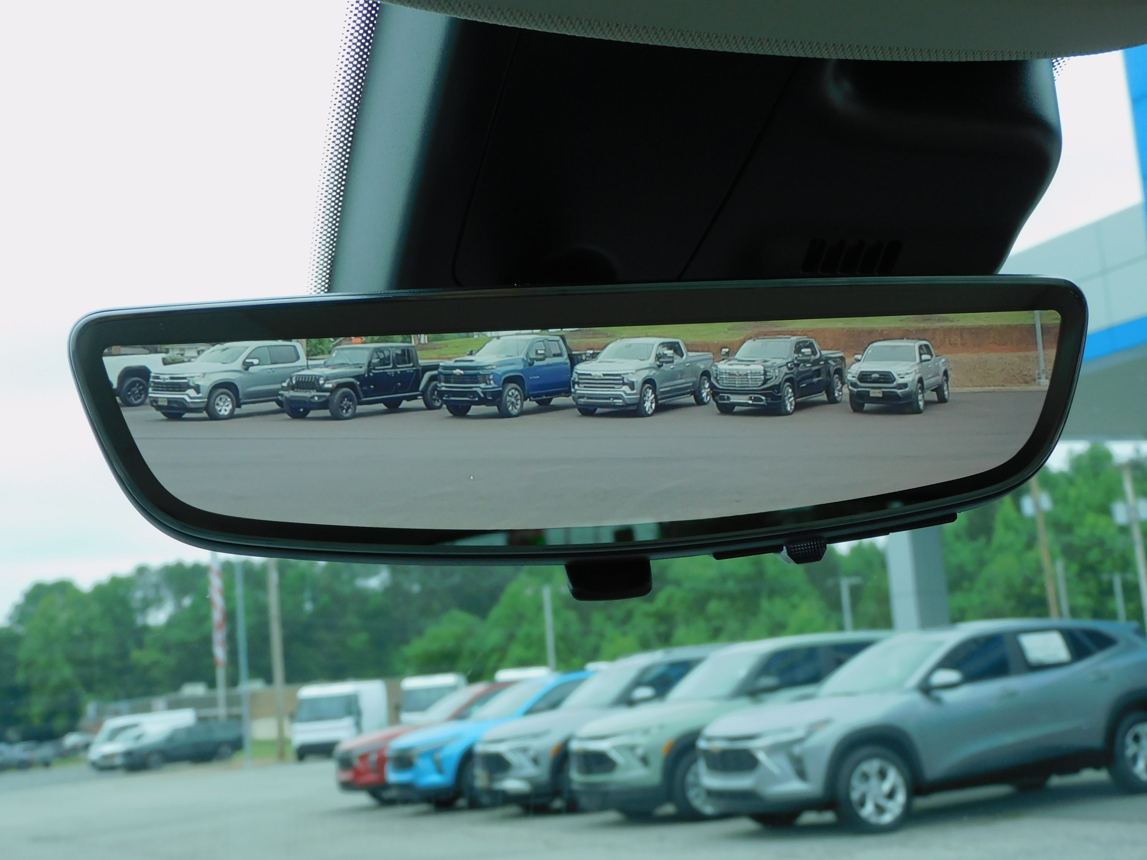 Used 2023 Sapphire Metallic Buick Avenir image 40