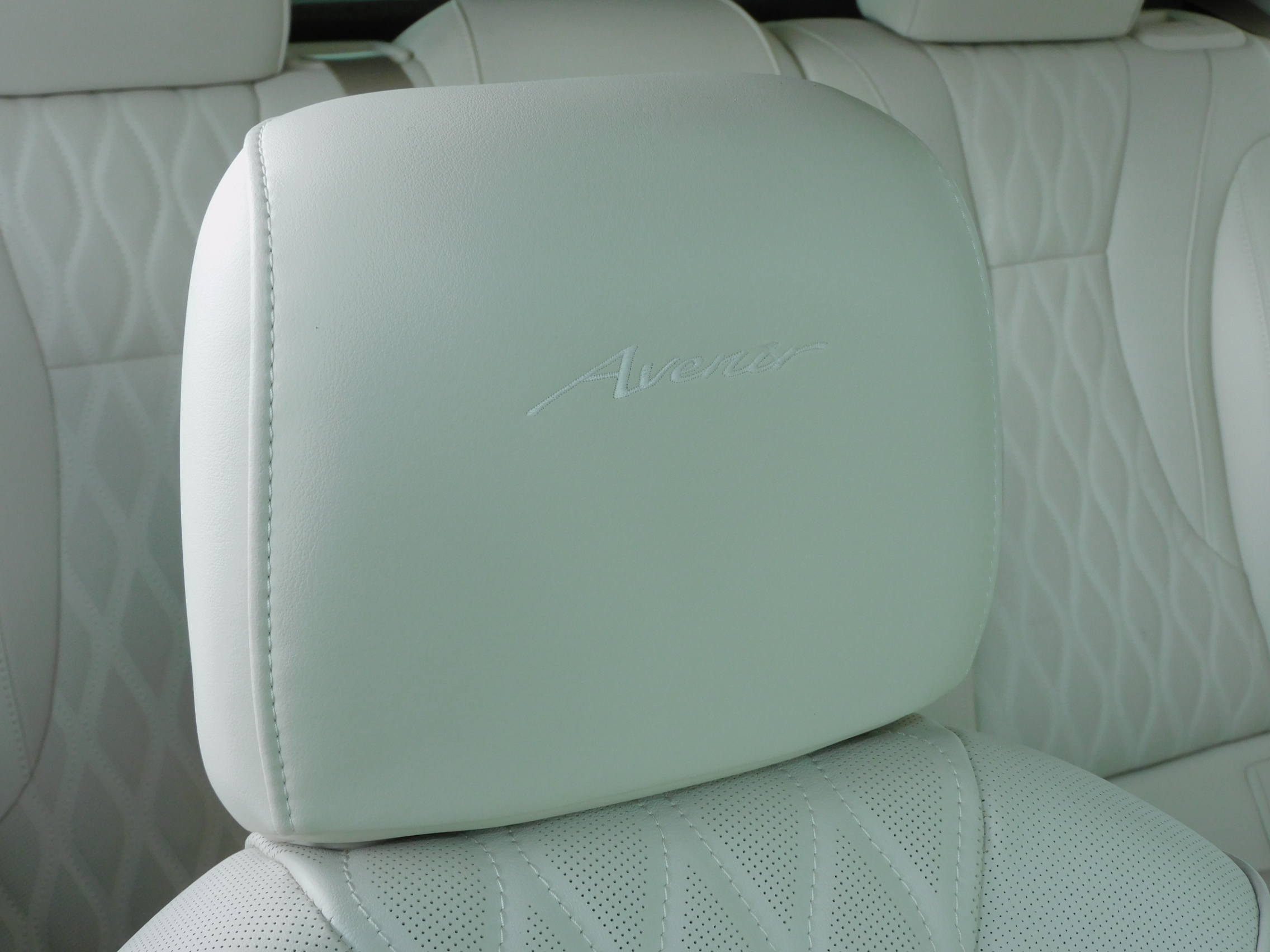Used 2023 Sapphire Metallic Buick Avenir image 29