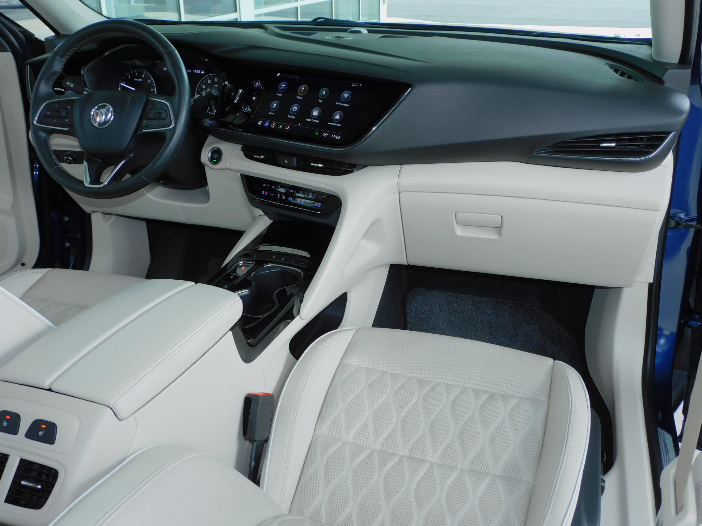 Used 2023 Sapphire Metallic Buick Avenir image 5